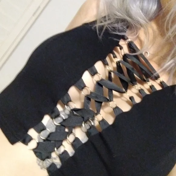 Black Cross Cross Top - Picture 6 of 13